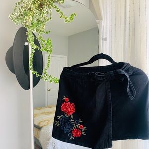 Stunning embroidered skort!